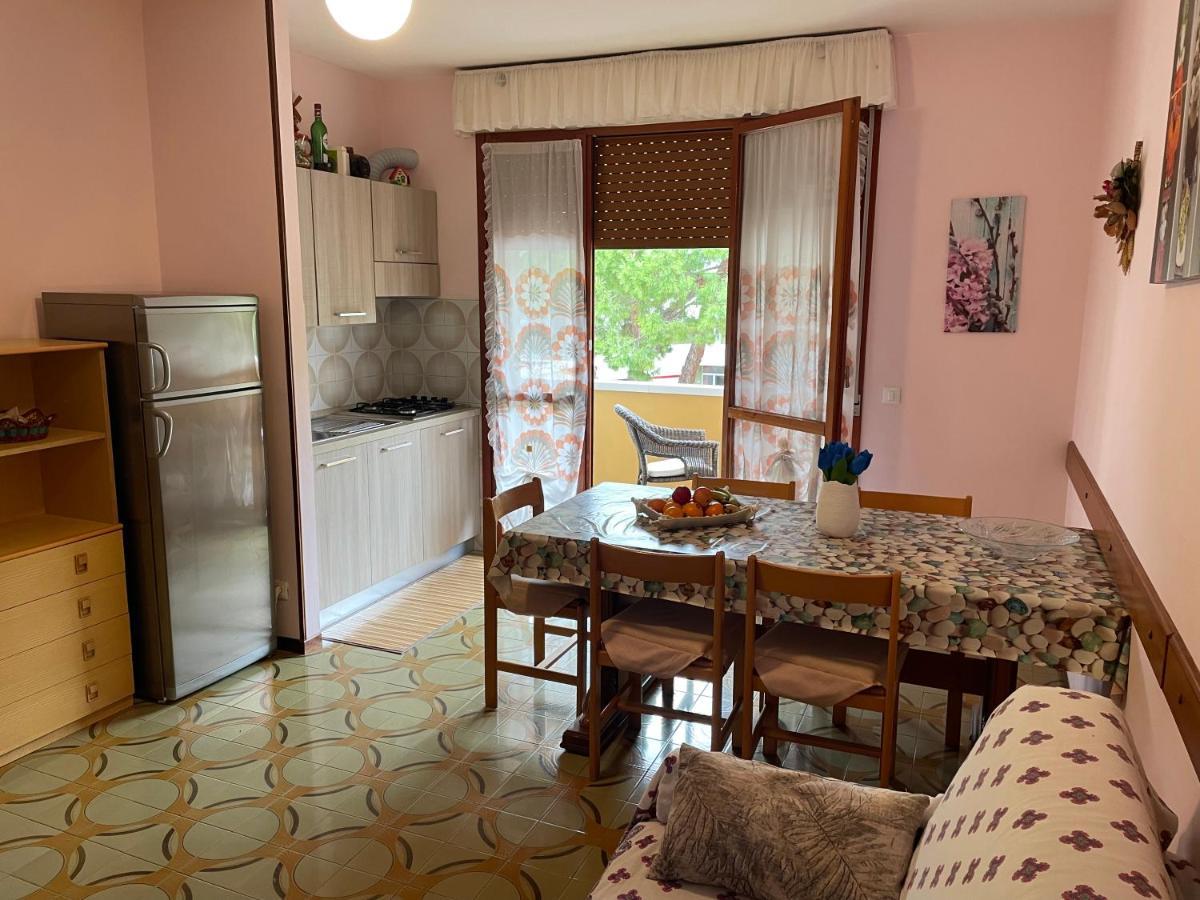 Condominio Simma Бибионе Екстериор снимка